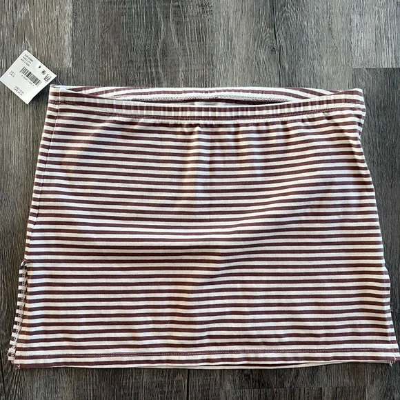 American Eagle main squeeze side slit tube top - Picture 5 of 7